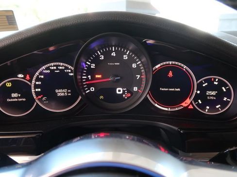 Used 2019 Porsche Panamera RWD image 22