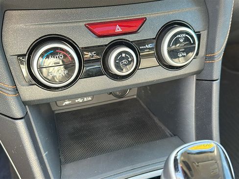 Used 2023 Subaru Crosstrek 2.5i Limited w/ Moonroof Package image 17