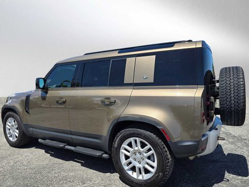 Used 2024 Land Rover Defender 110 S AWD/4WD image 3