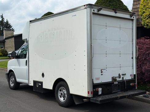 Used 2019 GMC Savana 3500 w/ Power Convenience Package RWD image 3