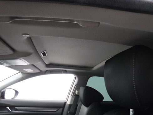 Used 2019 Honda Accord EX image 10