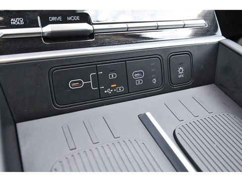 Used 2025 Hyundai Santa Fe Limited image 29