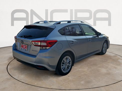 Used 2018 Subaru Impreza 2.0i Premium image 12