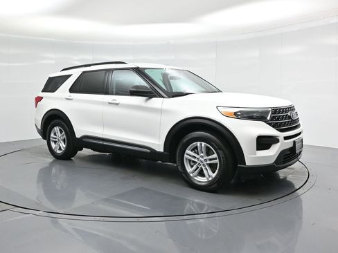 Certified 2023 Ford Explorer XLT image 27