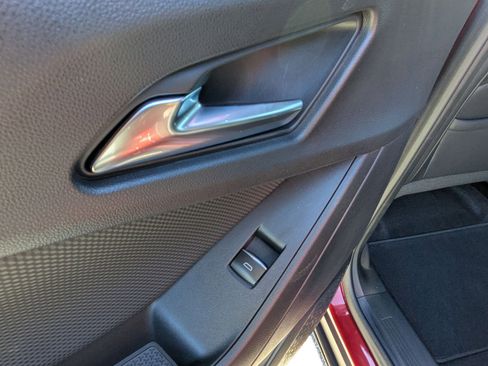 Used 2025 Chevrolet Equinox RS w/ Convenience Package III image 25