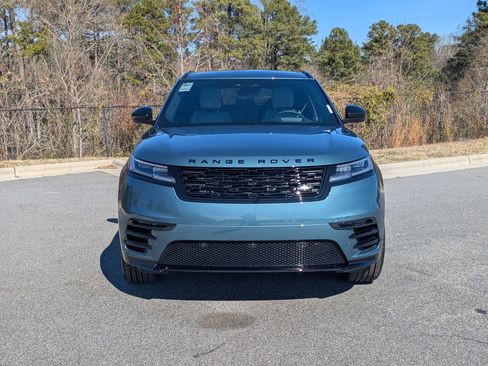 New 2026 Land Rover Range Rover Velar Dynamic SE image 2
