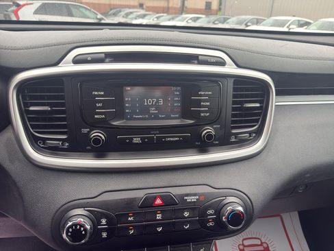 Used 2016 Kia Sorento FWD w/ LX Convenience Package image 19