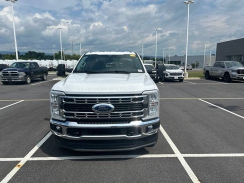Used 2025 Ford F350 XLT AWD/4WD image 8