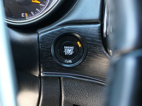 Used 2019 Jeep Grand Cherokee High Altitude image 16