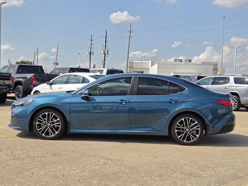 Used 2025 Toyota Camry XLE w/ Premium Plus Package FWD image 6
