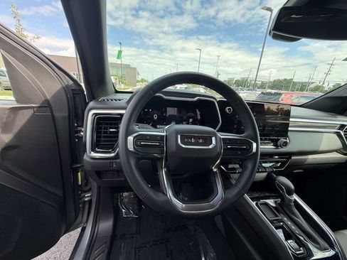 Used 2024 GMC Canyon Elevation w/ Elevation Premium Package RWD image 14