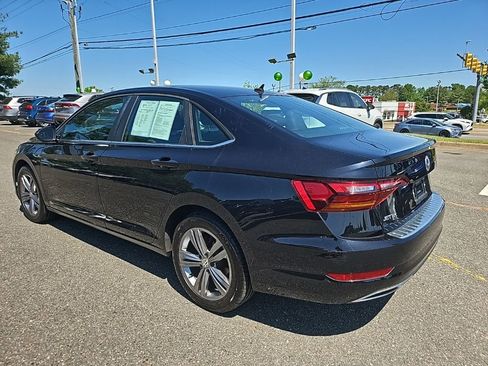 Used 2019 Volkswagen Jetta R-Line image 4