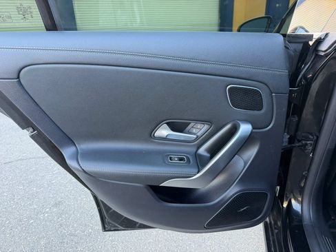 Used 2020 Mercedes-Benz CLA 250 image 12