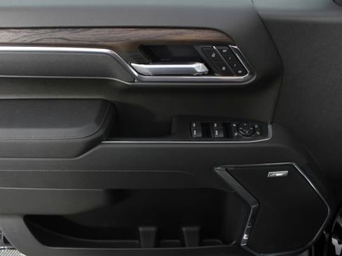 New 2026 GMC Sierra 1500 SLT image 14