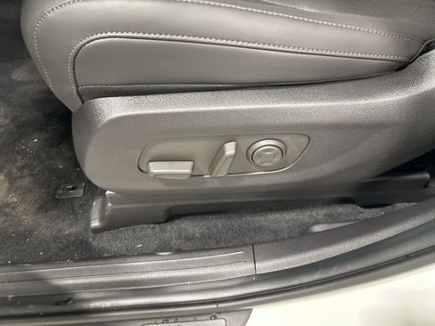 New 2026 Kia Carnival LXS image 10