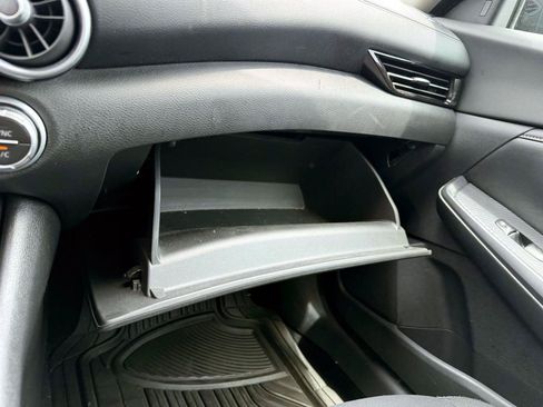 Used 2020 Nissan Sentra SV FWD image 31