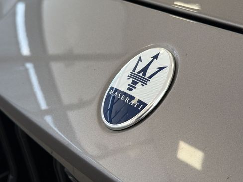 Used 2022 Maserati Ghibli Modena RWD image 38