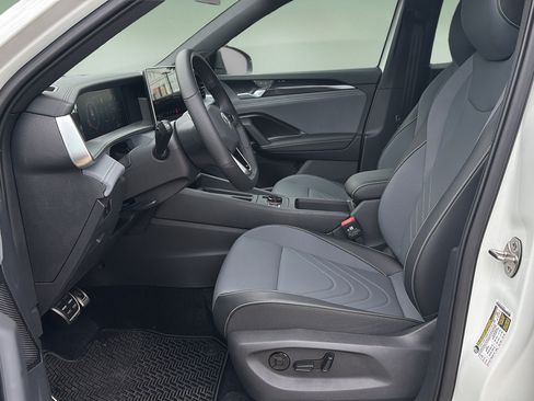 New 2026 Volkswagen Tiguan SE R-Line AWD/4WD image 21