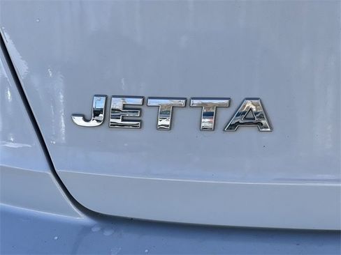 Used 2019 Volkswagen Jetta SE image 11