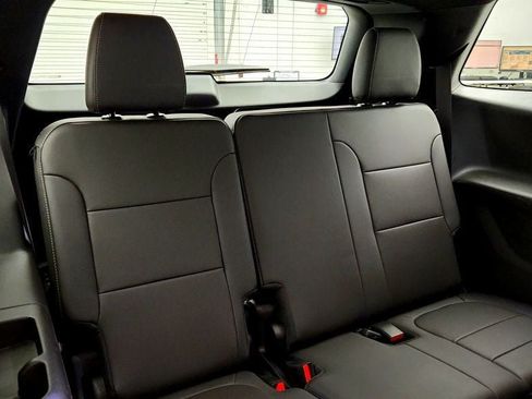 Used 2023 Chevrolet Traverse Premier w/ LPO, Floor Liner Package AWD/4WD image 25