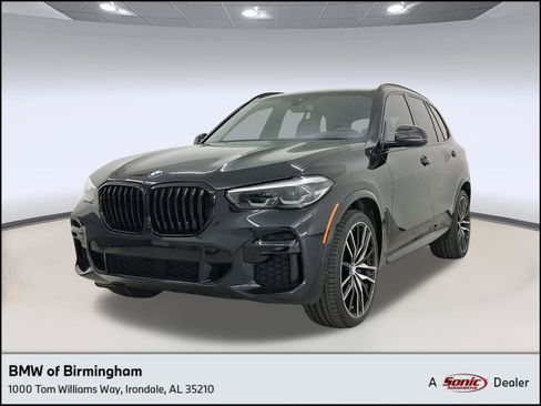 Used 2022 BMW X5 xDrive40i w/ M Sport Package image 1