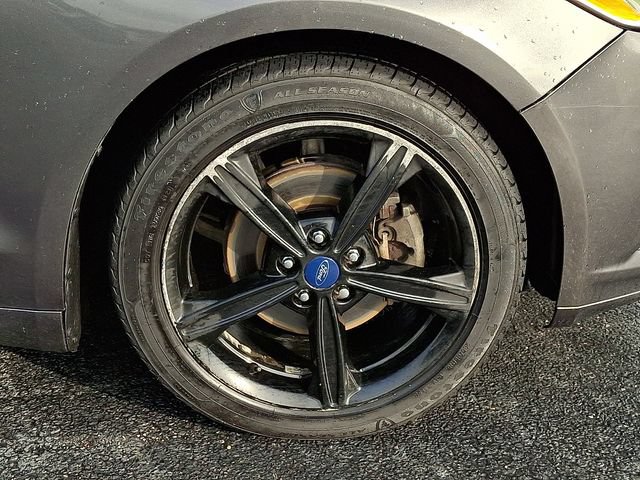 Used 2016 Ford Fusion SE AWD/4WD image 11