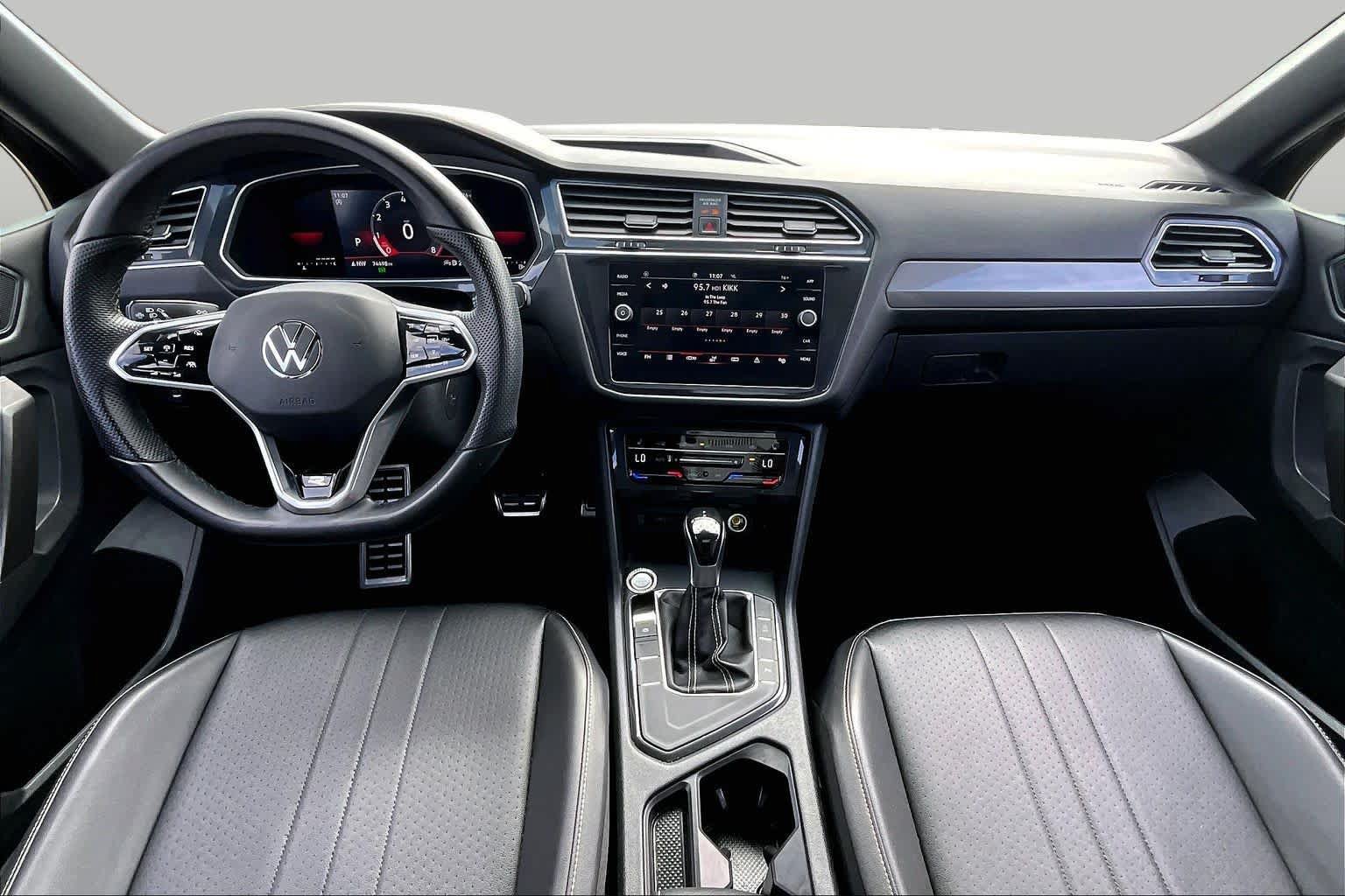 Used 2022 Volkswagen Tiguan SE R-Line FWD image 16