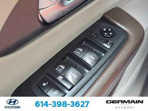 Used 2020 Chrysler Pacifica Touring-L Plus FWD image 26