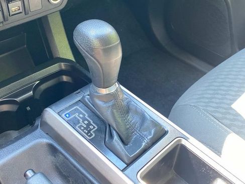 Used 2022 Toyota Tacoma SR5 w/ Technology Package RWD image 28