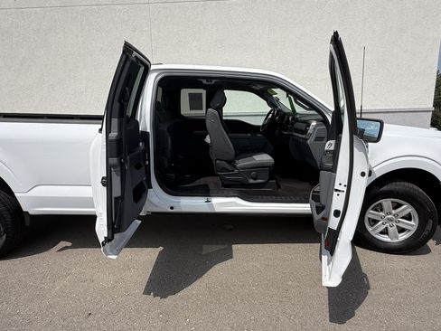 Used 2021 Ford F150 XLT w/ Trailer Tow Package AWD/4WD image 31