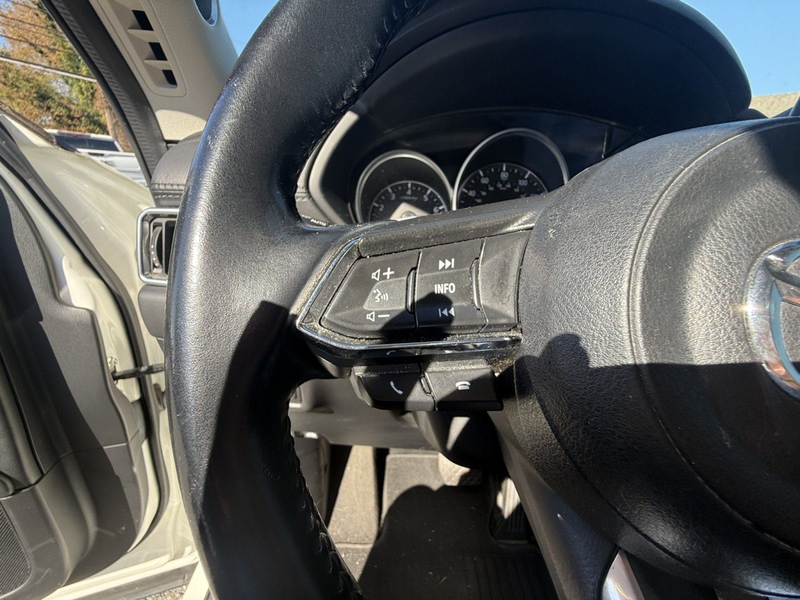 Used 2018 MAZDA CX-5 Touring w/ Preferred Equipment Package AWD/4WD image 21