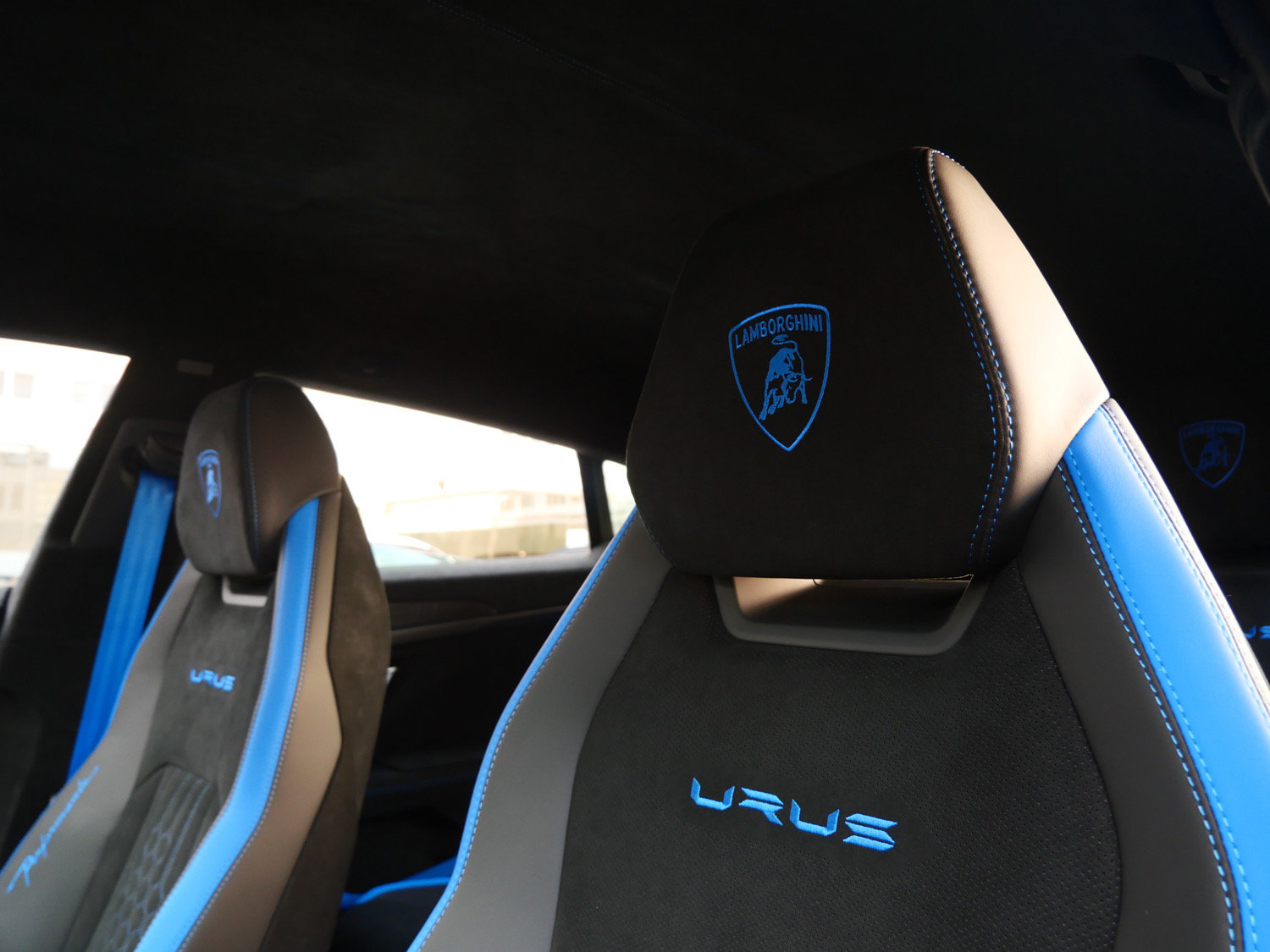 Used 2024 Lamborghini Urus Performante AWD/4WD image 30