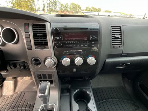 Used 2012 Toyota Tundra 4x4 CrewMax image 28
