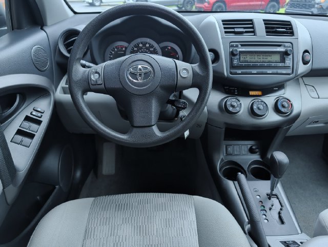 Used 2012 Toyota RAV4 4WD w/ Value Pkg image 2