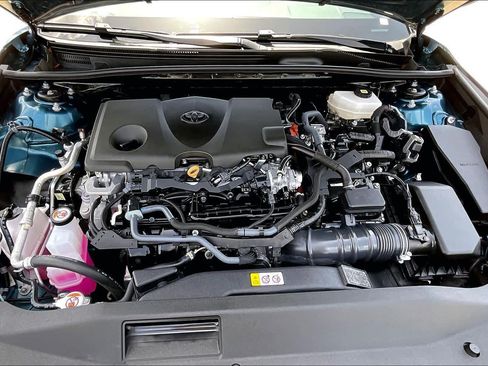 Used 2025 Toyota Camry SE FWD image 31