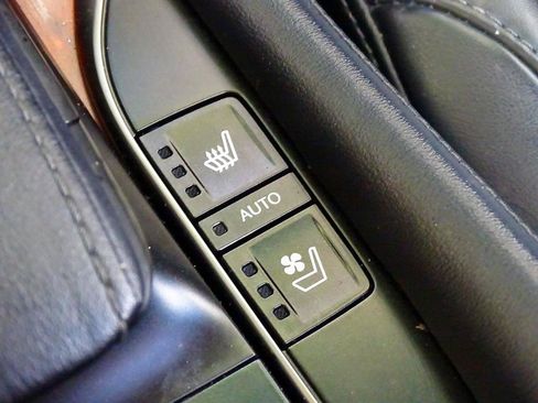 Used 2016 Lexus LX 570 4WD w/ Luxury Package image 43