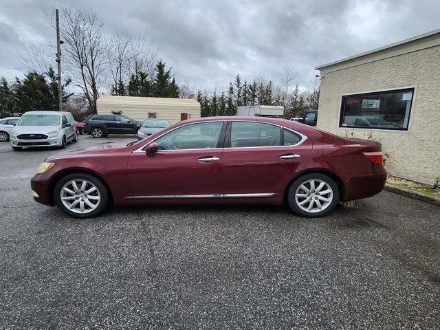 Used 2007 Lexus LS 460 w/ Comfort Pkg RWD image 4