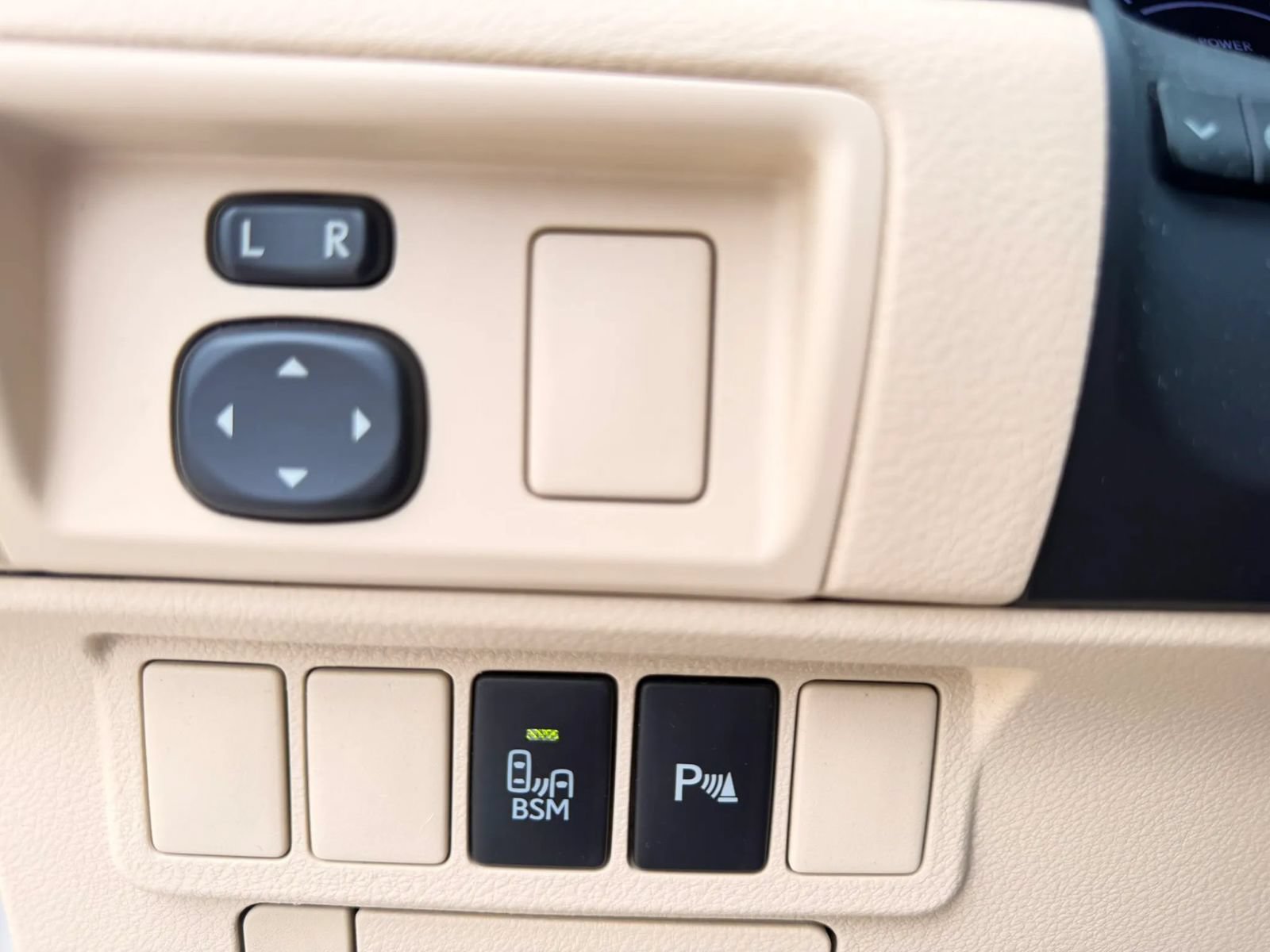 Used 2015 Lexus ES 300h w/ Navigation System Package FWD image 27