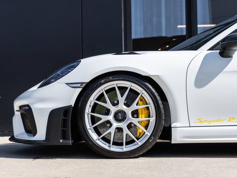 Certified 2025 Porsche 718 Boxster Spyder RS RWD image 13