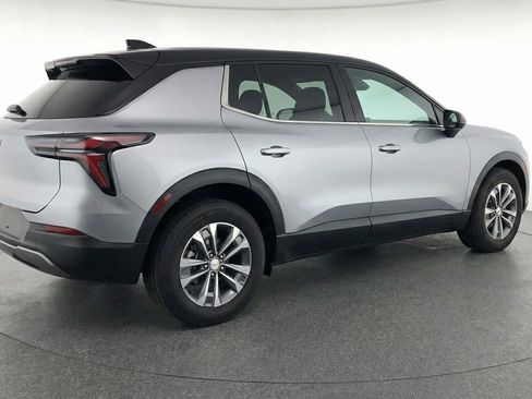 Used 2025 Chevrolet Equinox LT image 9