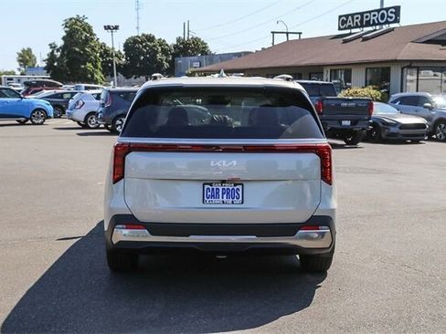 New 2026 Kia Carnival SX image 7