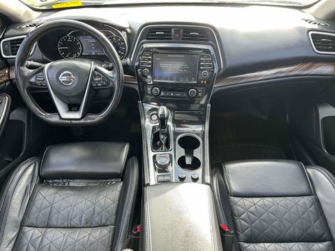 Used 2017 Nissan Maxima Platinum image 12