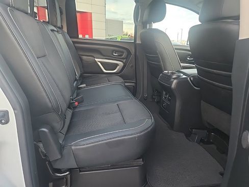Used 2018 Nissan Titan PRO-4X image 26