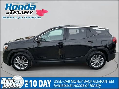 Used 2024 GMC Terrain SLT image 6