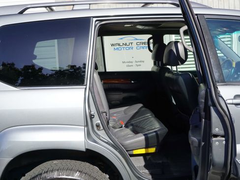 Used 2004 Lexus GX 470 AWD/4WD image 30