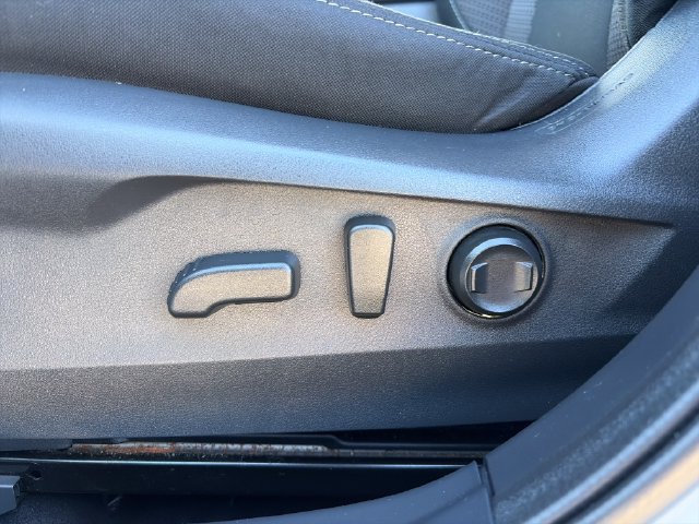 Used 2024 Subaru Outback Premium AWD/4WD image 27