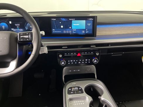 New 2026 Hyundai Ioniq 9 Limited AWD/4WD image 16
