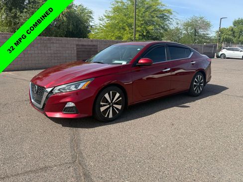 Used 2021 Nissan Altima 2.5 SV w/ SV Premium Package FWD image 1