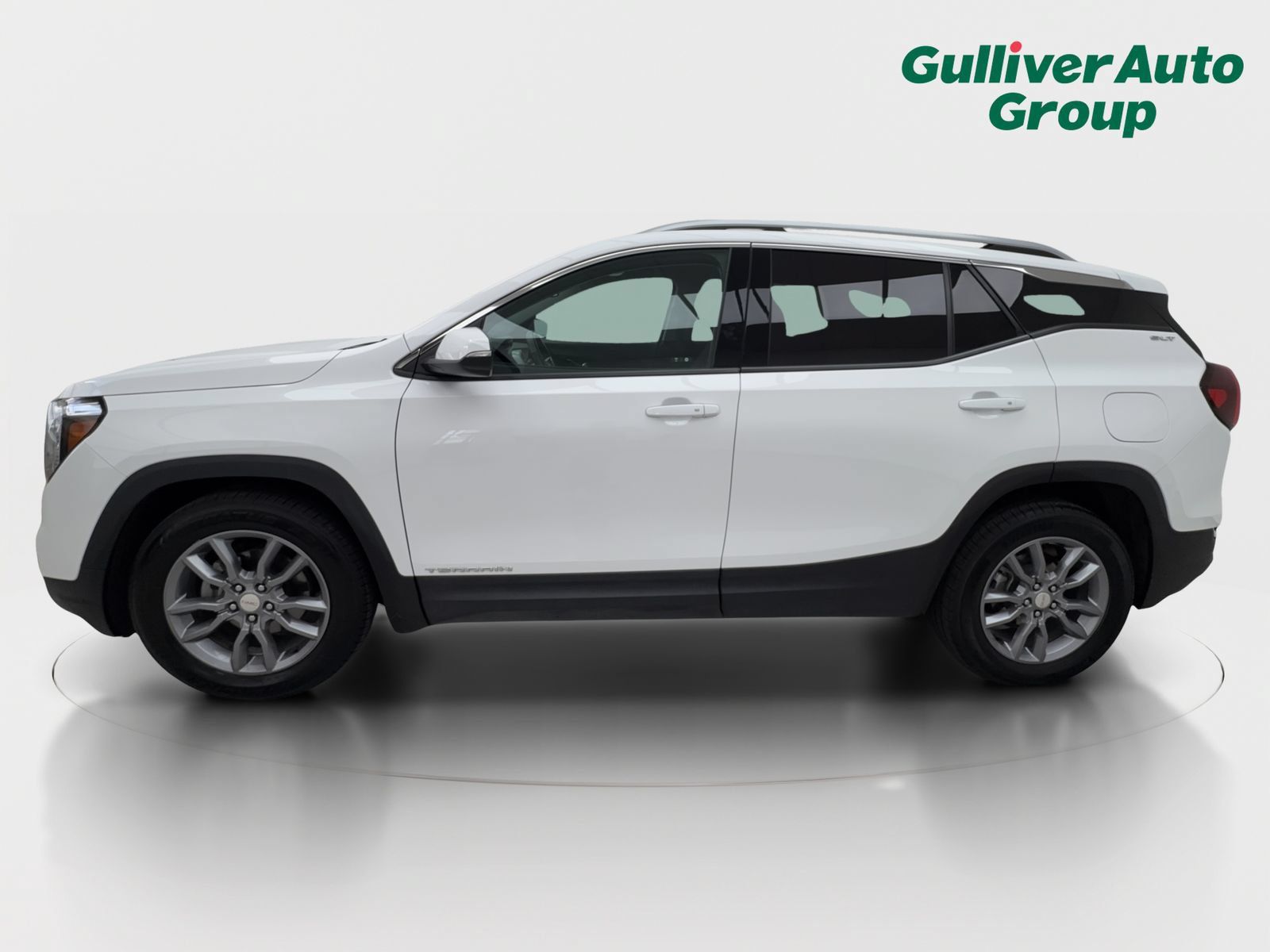 Used 2024 GMC Terrain SLT FWD image 3