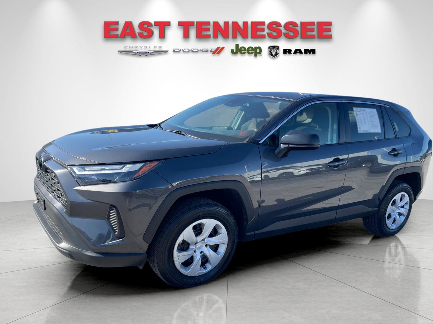 Used 2025 Toyota RAV4 LE AWD/4WD image 7